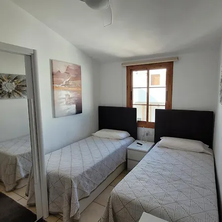 2 Bedroom, 2 Bathroom Penthouse With Private Roof Terrace & Heated Pool In Fairways Club, Amarilla Golf דירה