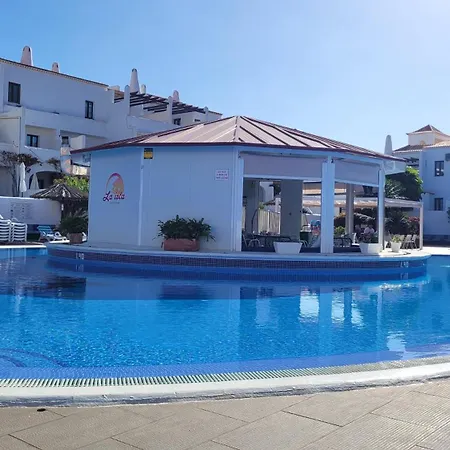 Апартаменты 2 Bedroom, 2 Bathroom Penthouse With Private Roof Terrace & Heated Pool In Fairways Club, Amarilla Golf *